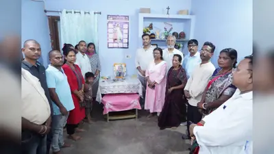 स्व. दामू बानरा के परिजनों से मिले आजसू सुप्रीमो सुदेश महतो, व्यक्त की शोक संवेदना