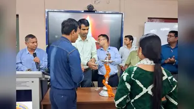 डुमरांव में शिक्षकों का जिला स्तरीय प्रशिक्षण, नई शिक्षा नीति पर हुई चर्चा; डिजिटल शिक्षण और सतत मूल्यांकन की दी गई जानकारी