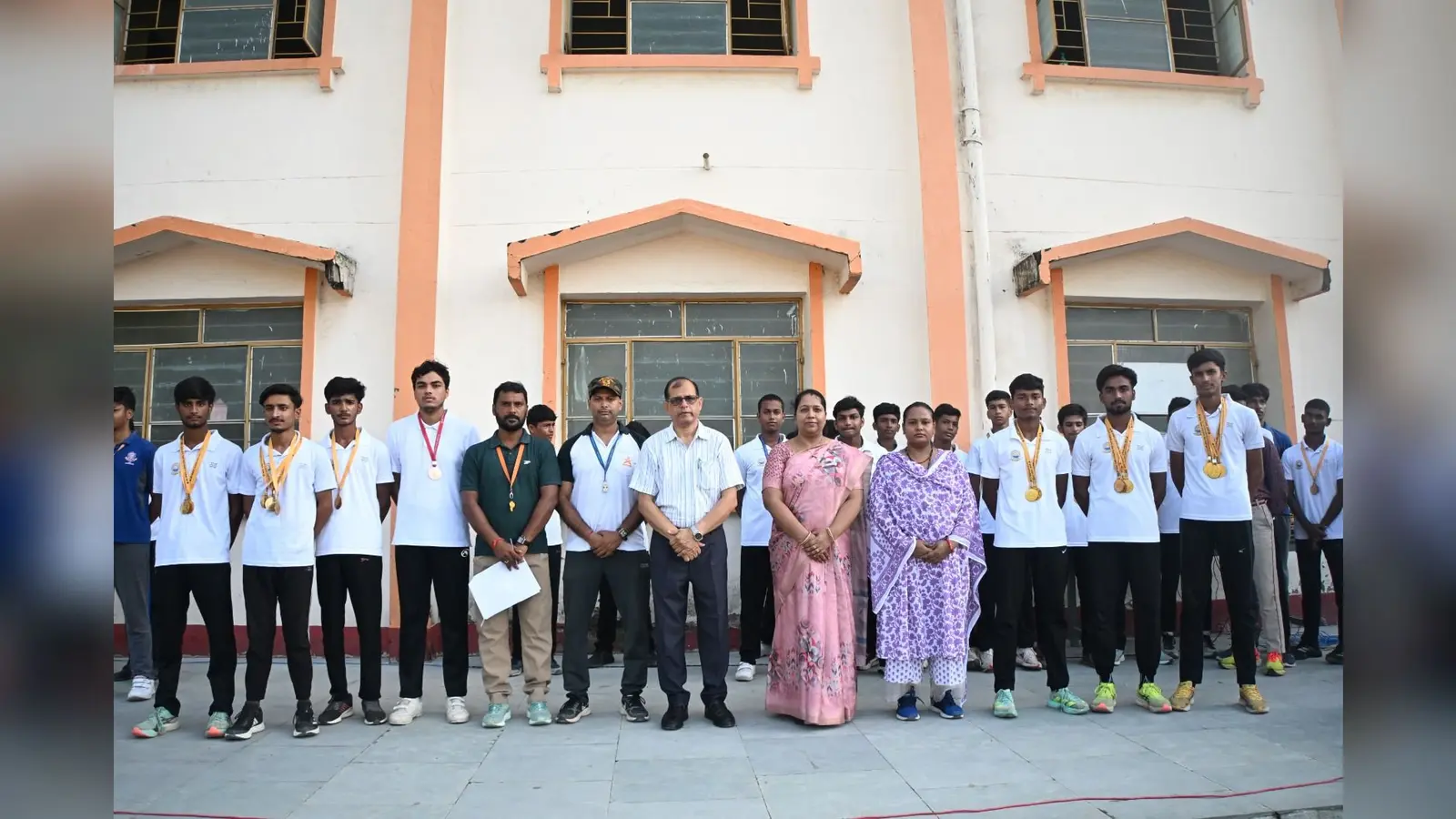 डीएवी समस्तीपुर ने जीता क्लस्टर चैंपियन का खिताब, 50 स्वर्ण समेत 72 पदक पर कब्जा