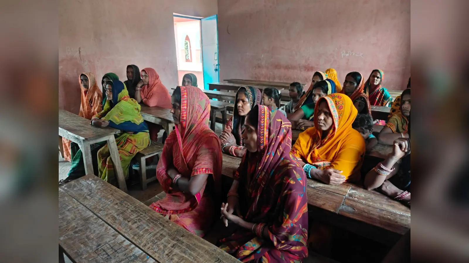 मधुबनी: बिस्फी के सभी प्रारंभिक विद्यालयों में अभिभावक-शिक्षक संगोष्ठी आयोजित
