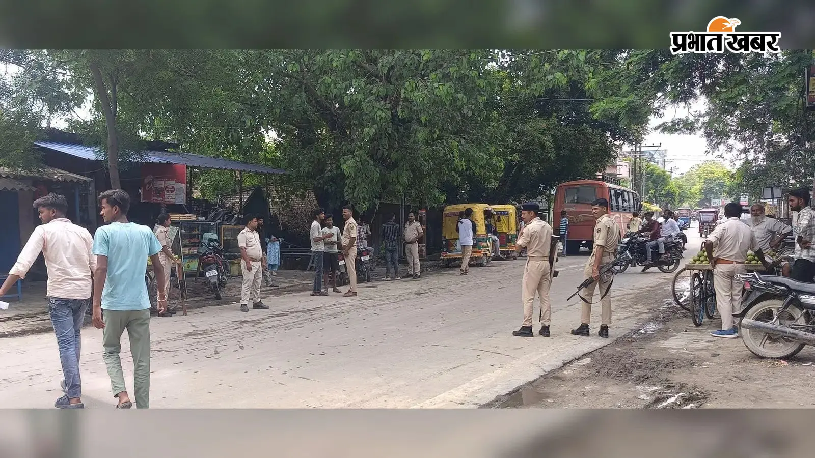 मढ़ौरा में बिहार बंद बेअसर, सामान्य रहा जनजीवन, पुलिस ने चलाया वाहन जांच अभियान