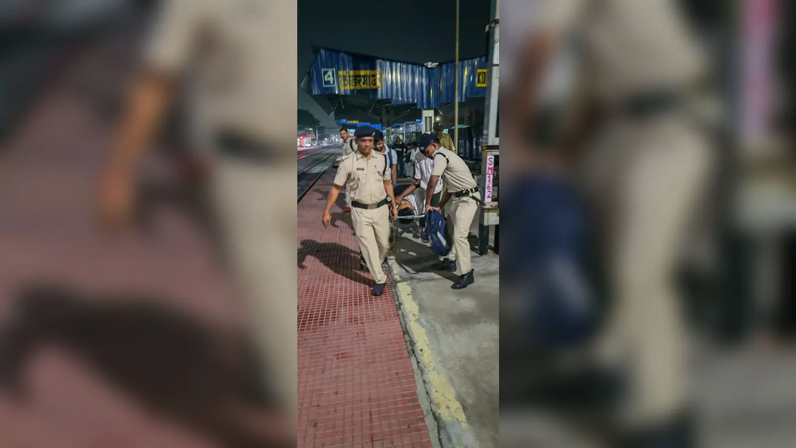 झुमरीतिलैया: सफर के दौरान प्लेटफार्म से टकराया पैर, युवक घायल