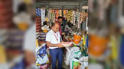हजारीबाग में खाद्य सुरक्षा विभाग ने चलाया जांच अभियान, एक्सपायरी डेट नहीं होने पर 21 बोतल सरसों तेल जब्त
