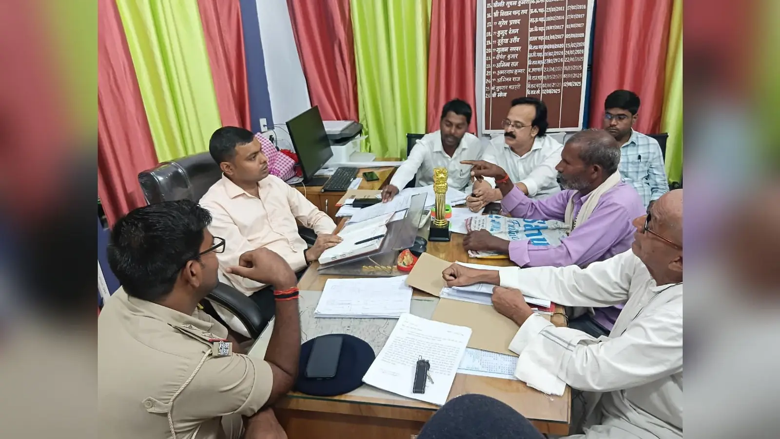 नवादा: सिरदला में साप्ताहिक जनता दरबार, पांच में चार भूमि विवादों का मौके पर हुआ निपटारा