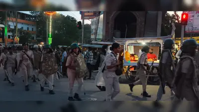 सासाराम में DM-SP का फ्लैग मार्च, सुरक्षा व्यवस्था का लिया जायजा, असामाजिक तत्वों को सख्त चेतावनी
