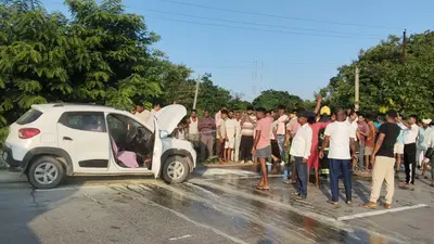 मोतिहारी-मुजफ्फरपुर NH-28 पर चलती कार में लगी आग, चालक की सूझबूझ से टला बड़ा हादसा