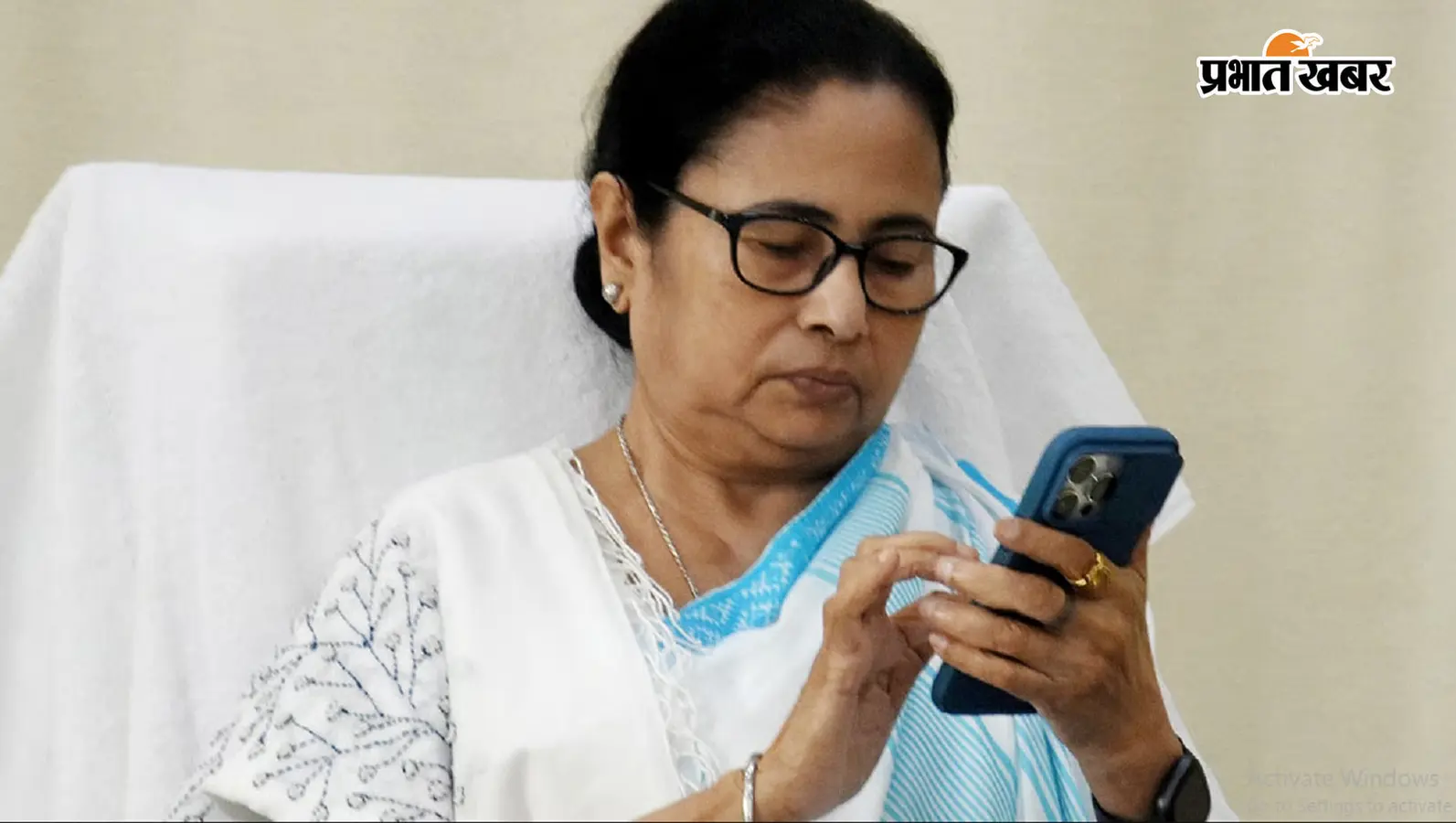 ममता की दिल्ली यात्रा स्थगित: दीपक का फोन, धन्यवाद ममता की दिल्ली यात्रा स्थगित: दीपक का फोन, धन्यवाद