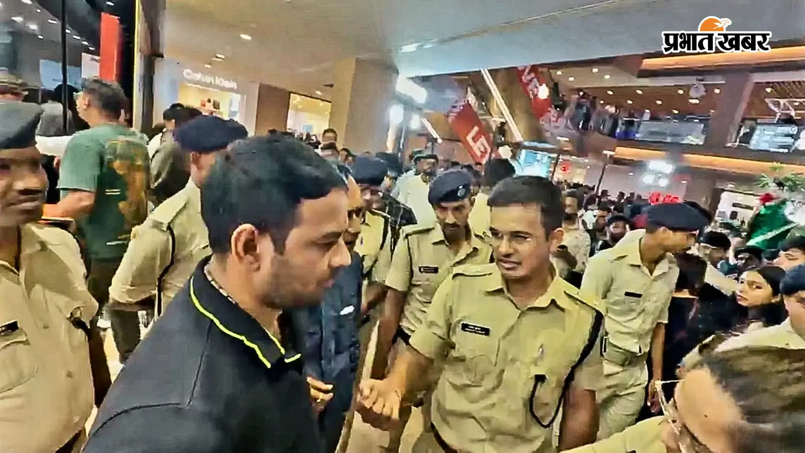 तेज प्रताप यादव आधी रात बेऊर जेल भेजे गए, जानिए मॉल से गिरफ्तारी के बाद क्या-क्या हुआ