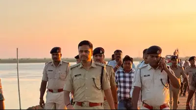 गोपालपुर रिंग बांध का एसपी ने किया निरीक्षण, कटाव निरोधी कार्य समय पर पूरा करने के निर्देश