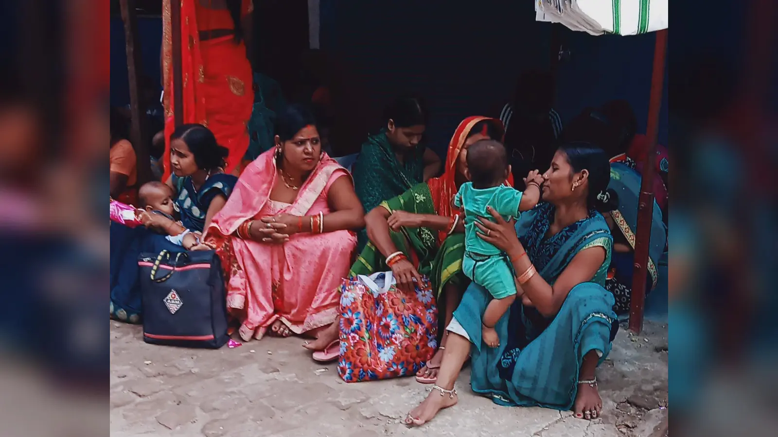 बारिश और बदलते मौसम से बढ़े वायरल मरीज, सर्दी-खांसी व चर्म रोग की शिकायत लेकर अस्पताल पहुंच रहे लोग
