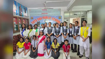 पब्लिक स्कूल नोवामुंडी में कारगिल विजय दिवस पर वीरों को नमन, पर्यावरण संरक्षण का भी दिया संदेश