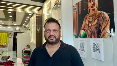 रोहतास: बिक्रमगंज में दिनदहाड़े 10 लाख की ज्वेलरी लूट, हथियारबंद बदमाशों ने चार मिनट में वारदात को दिया अंजाम