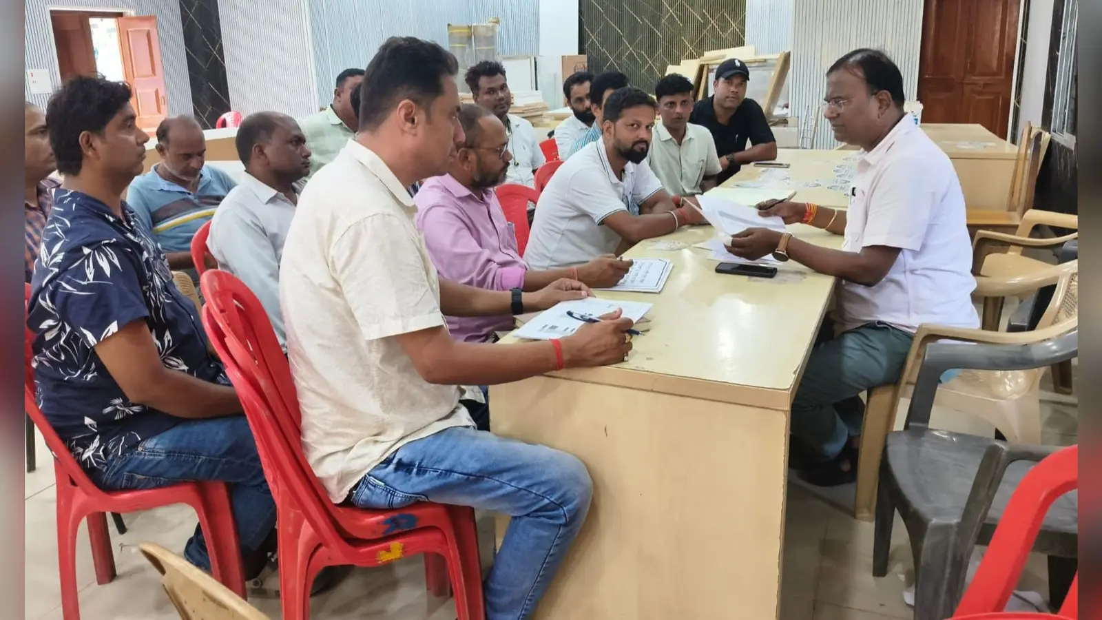 पहली किश्त लेने के बाद भी घर नहीं बनाने वाले 256 लाभुकों पर होगी कार्रवाई, बीडीओ ने जारी की अंतिम चेतावनी