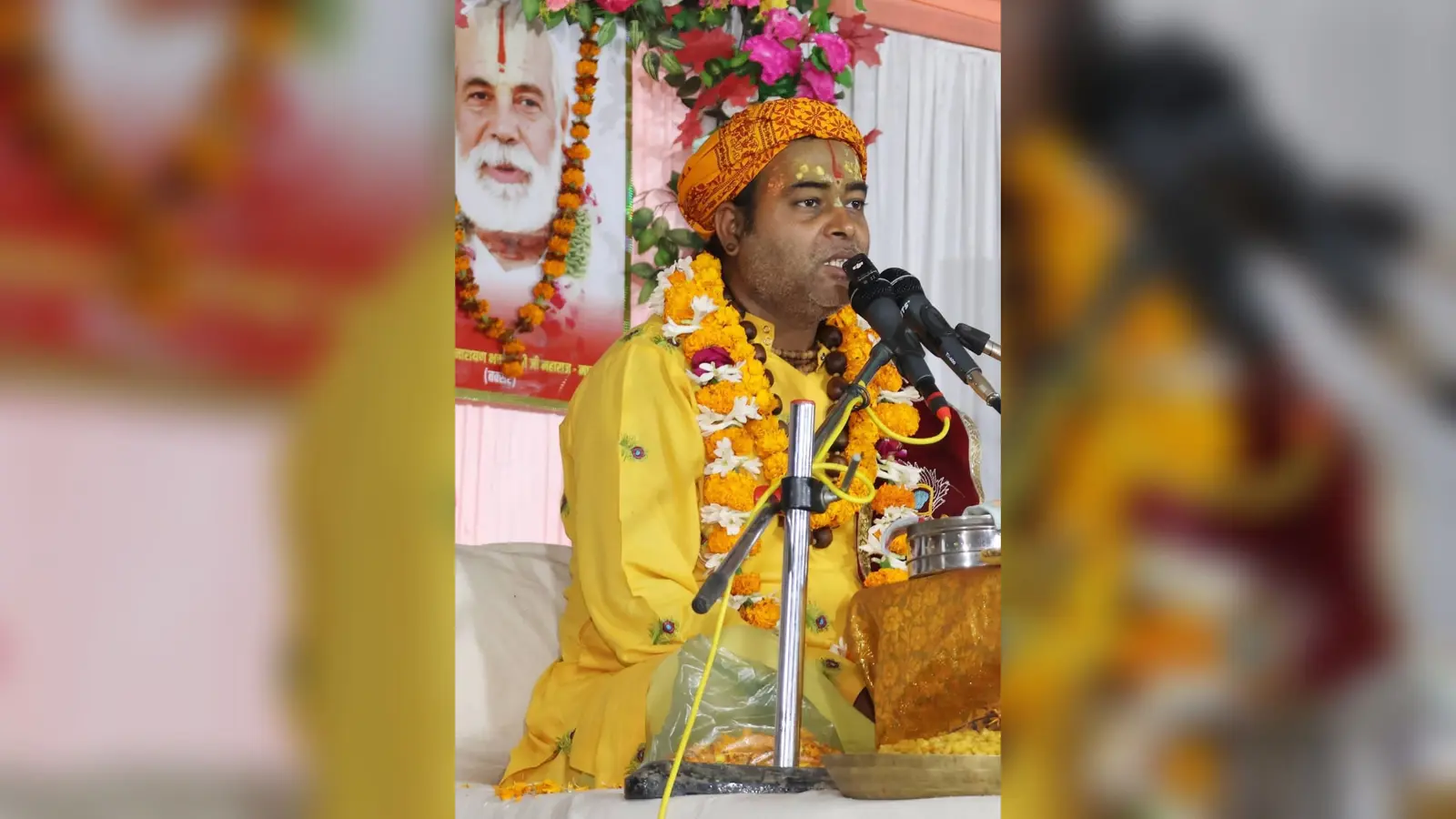 बक्सर: श्रीमद्भागवत कथा में गूंजा श्रीकृष्ण जन्मोत्सव, बाल लीलाओं के वर्णन से भक्तिरस में डूबे श्रद्धालु