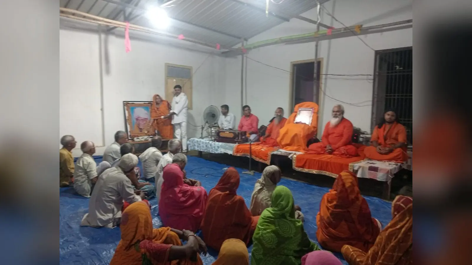 स्व. महेंद्र प्रसाद यादव की पुण्यतिथि पर संतमत सत्संग, श्रद्धांजलि सभा में उमड़े श्रद्धालु
