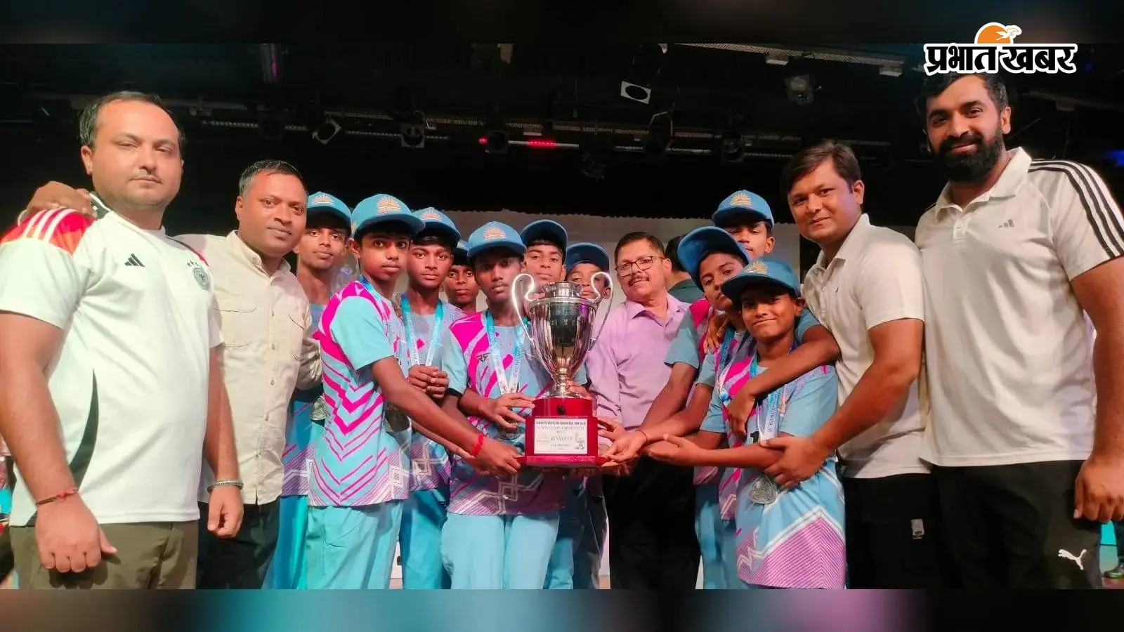 केंद्रीय विद्यालय मशरक के खिलाड़ियों ने राष्ट्रीय कबड्डी प्रतियोगिता में जीता रजत पदक, तीन खिलाड़ी राष्ट्रीय टीम में चयनित