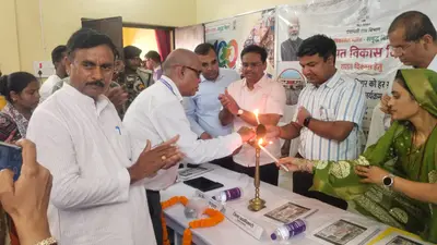 रोहतास में पंचायत विकास दिवस की शुरुआत, DM बोले- राष्ट्रीय स्तर की आदर्श पंचायत बनेगा करूप
