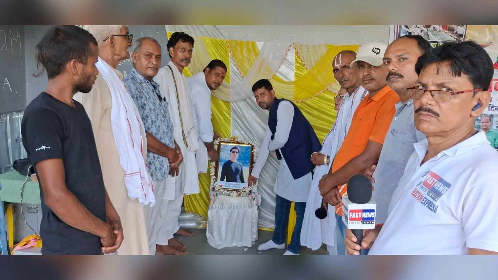 टिकारी : राज इंटर स्कूल में सपाक्स पार्टी ने दी भरत तिवारी को श्रद्धांजलि, निष्पक्ष जांच की मांग