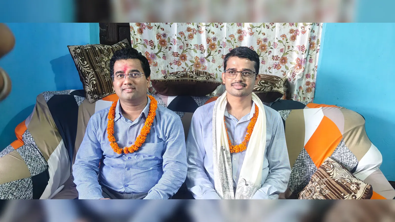 बीपीएससी में डिप्टी कलेक्टर बने दो सगे भाइयों का भव्य नागरिक अभिनंदन