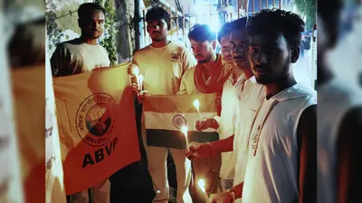 नालंदा : कारगिल विजय दिवस पर हिलसा में शहीदों को नमन, एबीवीपी ने कैंडल जलाकर दी श्रद्धांजलि