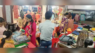 अग्रसेन भवन में सजा तीज मेला, महिलाओं ने की जमकर खरीदारी