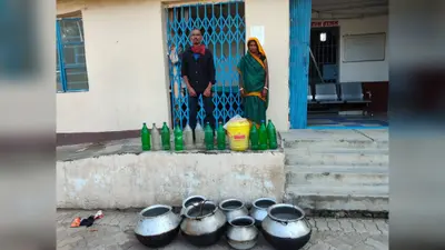 पकरीबरावां के गांधी टोले में पुलिस की ताबड़तोड़ छापेमारी, 36 लीटर महुआ शराब बरामद, दो धंधेबाज गिरफ्तार