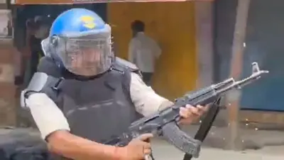 Siwan AK47 Firing: क्या पुलिस प्रदर्शनकारियों पर चला सकती है AK-47? समझिए पूरी कानूनी प्रक्रिया