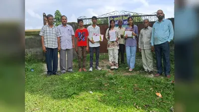 पंडित रामदेनी तिवारी 'द्विजदेनी' क्लब ने मेधावी छात्र-छात्राओं को किया सम्मानित, उज्ज्वल भविष्य की दी शुभकामनाएं