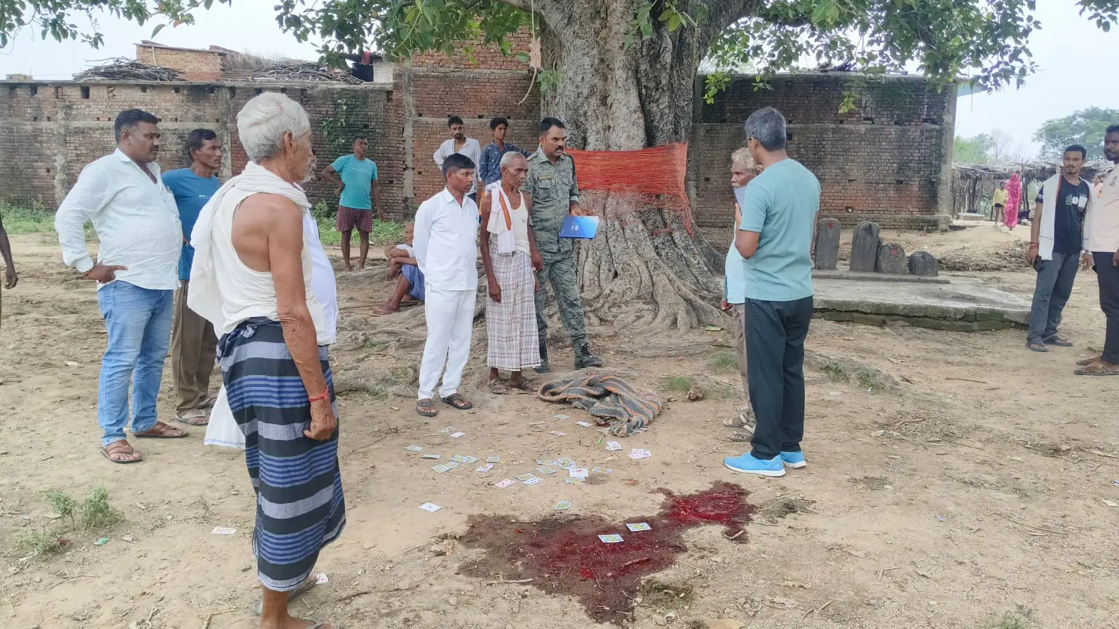 मधुबन में दिनदहाड़े हत्या से सनसनी, आरोपी की तलाश में जुटी पुलिस