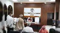 सेवा संवाद एवं समाधान' में अरवल डीएम ने सुनीं लोगों की समस्याएं, समयबद्ध निष्पादन के दिए निर्देश