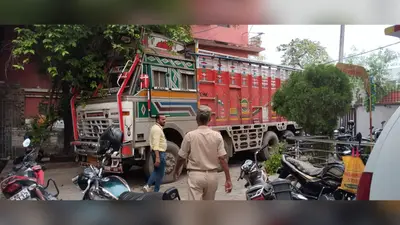 मगध में टैक्स चोरी पर शिकंजा, बिना कागजात सामान लदी 15 गाड़ियां जब्त; गया जी से सबसे ज्यादा 5 पकड़ी गईं
