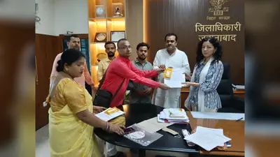 जहानाबाद में गौभक्तों ने निकाली पदयात्रा, डीएम को सौंपा ज्ञापन