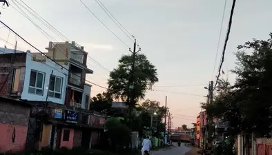 धूप की धमक के साथ बरसेंगे बादल, मौसम विभाग ने जारी किया 'येलो अलर्ट'