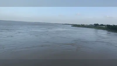 इस्माईलपुर-बिंदटोली में गंगा का जलस्तर 8 सेंटीमीटर बढ़ा, मदरौनी व चोरहर में कोसी शांत, तटबंधों पर बढ़ी निगरानी