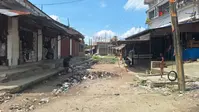 कुआड़ी में गड्ढे में तब्दील सड़क और कचरे के ढेर से राहगीर परेशान, 'स्वच्छ बिहार अभियान' की खुली पोल