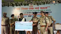 रीजनल कमांडर समेत 16 नक्सलियों ने किया सरेंडर, 11 हथियार समेत 1562 कारतूस सौंपा