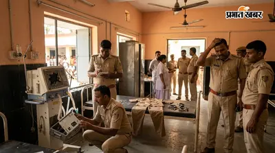 सीतामढ़ी अस्पताल के कैदी वार्ड से वेंटिलेटर तोड़कर भागा बदमाश, पांच पुलिसकर्मी निलंबित