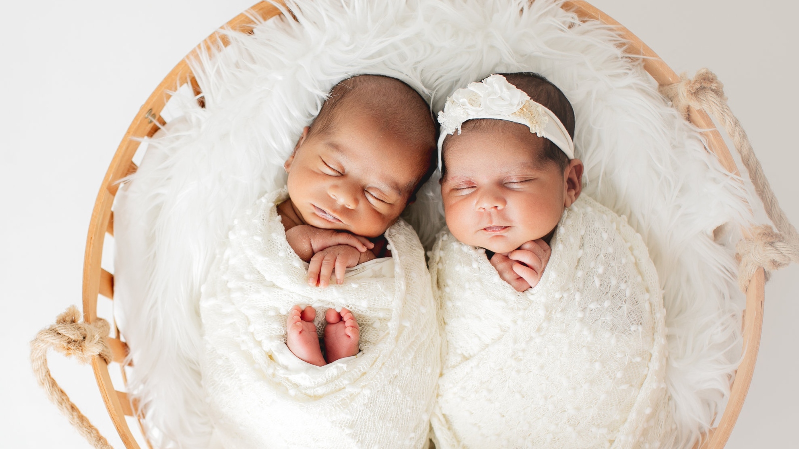 Twin Baby Boy Girl, PC- Social Media