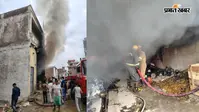 आगरा में रेलवे लाइन किनारे लॉजिस्टिक गोदाम में भीषण आग, लाखों का सामान जलकर राख