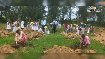 बेलहर में स्कूली बच्चों ने लगाये 200 पौधे, बेलहरनी नदी किनारे हरियाली बढ़ाने की ली शपथ
