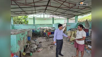 स्वच्छता कर्मियों की सुरक्षा पर सख्त बीडीओ, पांच दिन में जूते-हेलमेट व ग्लव्स उपलब्ध कराने का दिया निर्देश