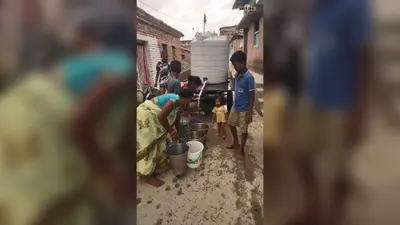 चोरौत: पीएचईडी विभाग की उदासीनता से गहराया पेयजल संकट, जनप्रतिनिधियों ने टैंकर से शुरू कराई जलापूर्ति