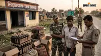 सुरसंड: इंडो-नेपाल बॉर्डर पर 240 बोतल देसी शराब के साथ तस्कर गिरफ्तार, एसएसबी ने भिट्ठा थाना को सौंपा