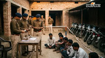 मोतिहारी: राजेपुर में पुलिस ने जुए के अड्डे का किया भंडाफोड़, 11 जुआरी गिरफ्तार; नकद और 12 बाइक जब्त