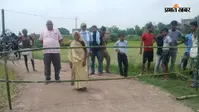 बेगूसराय : स्कूल जाने का रास्ता बांस-बल्लों से बंद, बिना पढ़ाई लौटे छात्र, सीमांकन विवाद ने बढ़ाई मुश्किलें