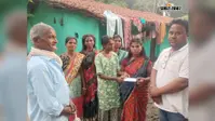 बीमार मजदूर के निधन पर परिजनों को मिली आर्थिक सहायता