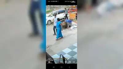 बिहारशरीफ : ढाई लाख रुपये का लालच देकर महिला से ठग लिए सोने के गहने, वारदात CCTV में कैद