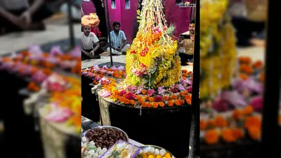 सावन शुरू होते ही शिव मंदिरों में भक्तों की भीड़, जलाभिषेक के लिए सुबह से लगी कतारें