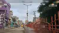 डेहरी में नगर परिषद की लाइटों पर लापरवाही भारी, होर्डिंग और लाउडस्पीकर से बिगड़ रही शहर की खूबसूरती