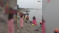 श्रावण शुरू होते ही महादेवपुर गंगा घाट पर उमड़ी आस्था, बढ़ते जलस्तर के बीच सुरक्षा इंतजामों पर उठे सवाल